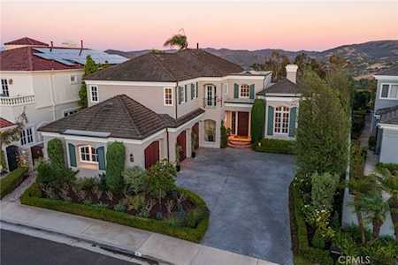 8 Sunpeak Irvine, CA 92603