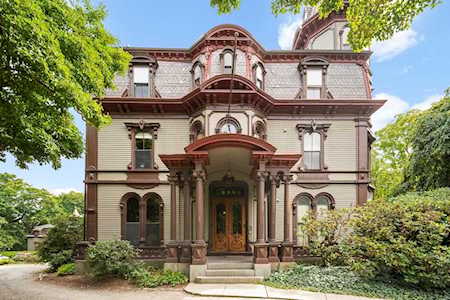 990 Centre Street #6 Boston, MA 02130