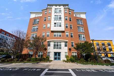 113 Sumner St #13 Boston, MA 02128