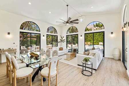 511 N Via Miraleste Palm Springs, CA 92262