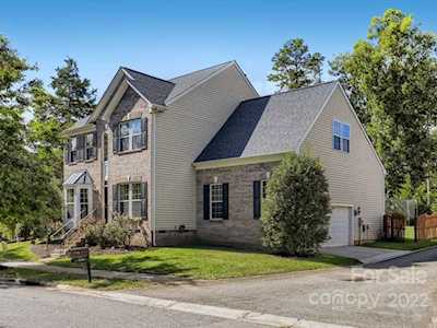 15219 Clover Berry Dr Huntersville, NC 28078