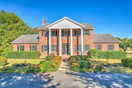 2262 New Hope Rd Hendersonville, TN 37075