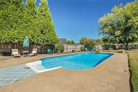 12 Darian Dr Bentonville, AR 72712