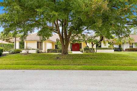 14 Alnwick Road Palm Beach Gardens, FL 33418