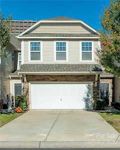 856 Summerlake Dr Fort Mill, SC 29715