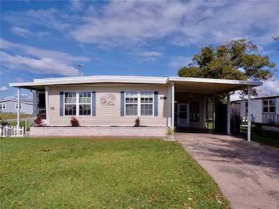 36735 Lakewood Dr Zephyrhills, FL 33542