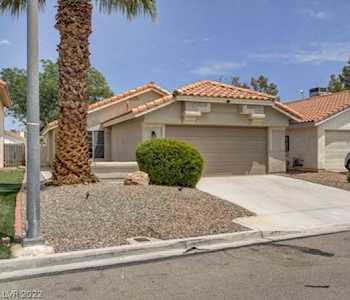 2672 Prairie Dunes Dr Las Vegas, NV 89142