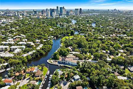 1500 SW 5th Ct Fort Lauderdale, FL 33312
