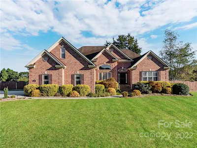 1063 Blueberry Rd Salisbury, NC 28147