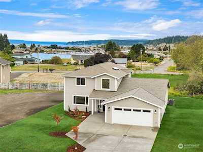 37691 Vista Key Dr NE Hansville, WA 98340
