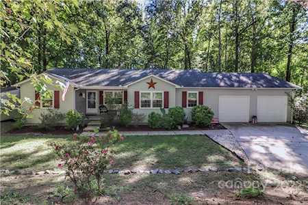 155 Mills Forest Ln Mooresville, NC 28117