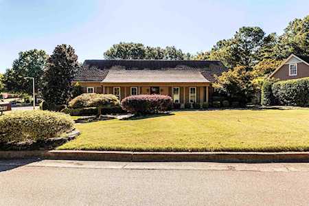 2948 Cane Creek Dr Germantown, TN 38138