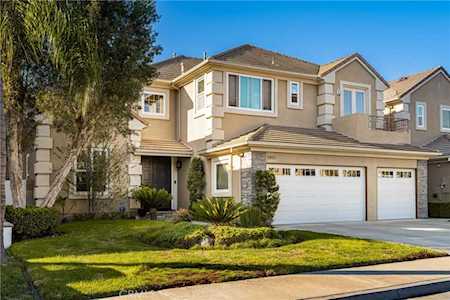 19851 Deguelle Circle Huntington Beach, CA 92648