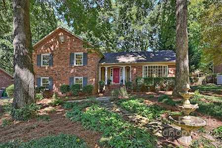 2225 Huntingtowne Farms Ln Charlotte, NC 28210