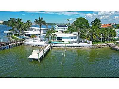 803 Bay Point Dr Madeira Beach, FL 33708