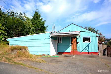 2404 N Wycoff Ave Bremerton, WA 98312