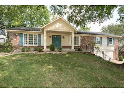 3551 Crowndun Dr St Louis, MO 63129