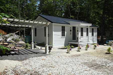 23 Karen Rd Middleton, NH 03887