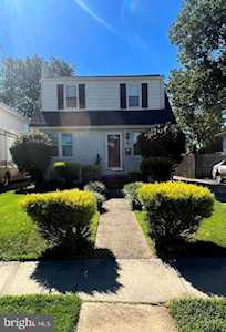 14 Beechwood Ave W Oaklyn, NJ 08107