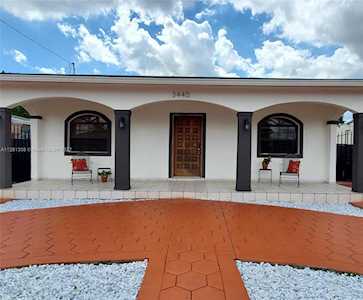3440 NW 18th St Miami, FL 33125