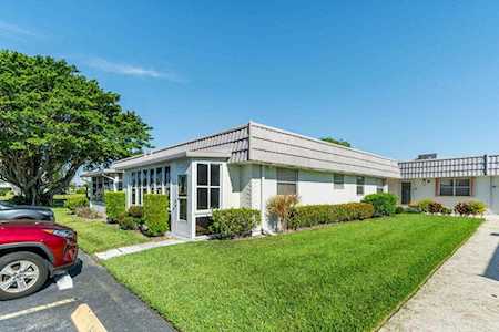 117 E Valencia Delray Beach, FL 33444