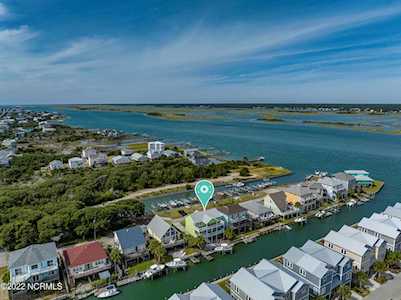 984 Gaye Avenue Topsail Beach, NC 28445