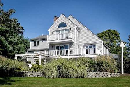 32 Waveney Road Framingham, MA 01701