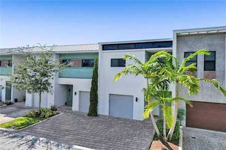 891 NW 45th Ter Plantation, FL 33317