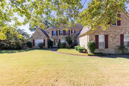6307 Bristol Glen Dr Bartlett, TN 38135