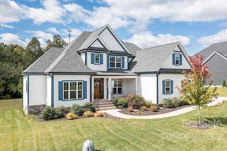 208 Hidden Meadows Dr Mooresville, NC 28117