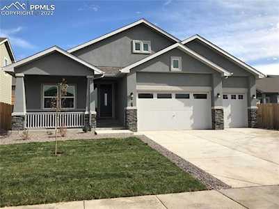 6869 Peachleaf Drive Colorado Springs, CO 80925