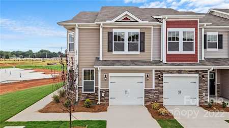 70 Creekview Rd Hendersonville, NC 28791