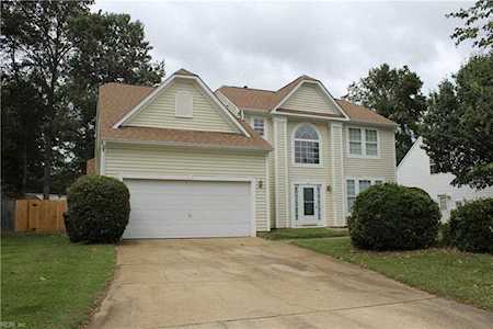 3904 Donnington Dr Virginia Beach, VA 23456