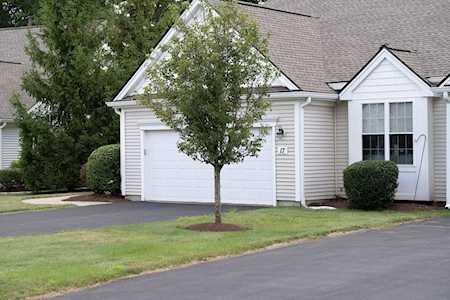 17 Linkside Ct #17 Northbridge, MA 01534