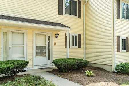 28 Village Hill Ln #28 Natick, MA 01760