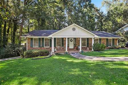 2813 Black Forest Trl SW Atlanta, GA 30331