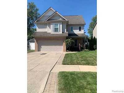 3047 Kenmore Berkley, MI 48072