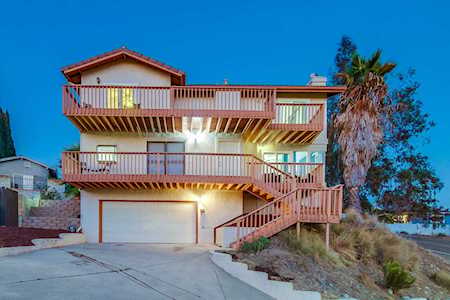 2351 Star Pine Dr Lemon Grove, CA 91945
