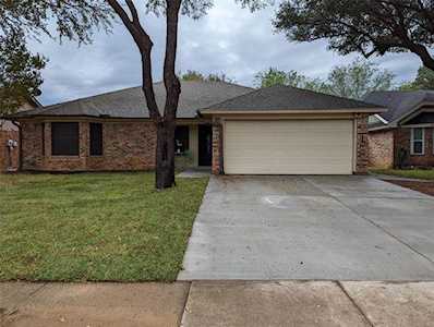 6829 Mesa Drive North Richland Hills, TX 76182