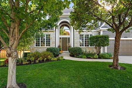 14981 S Glen Eyrie St Olathe, KS 66061