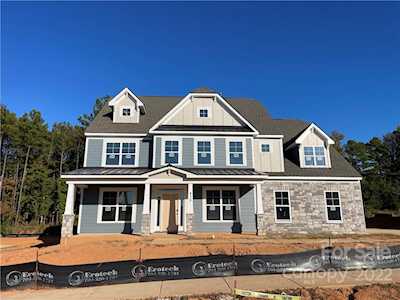 835 Yucatan Dr Waxhaw, NC 28173