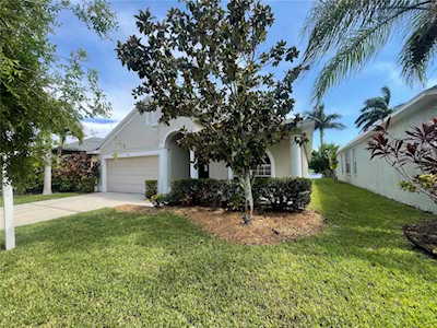 1822 Raven Glen Dr Ruskin, FL 33570