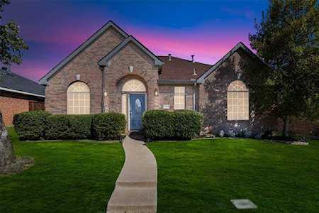 1645 Nightingale Drive Lewisville, TX 75077
