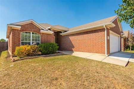 8933 Weller Lane Fort Worth, TX 76244
