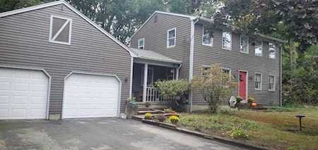 37 Diane Dr Coventry, RI 02816