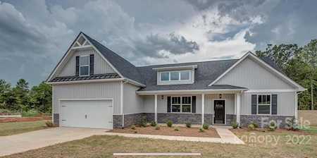 205 Spring Creek Dr Mount Holly, NC 28120