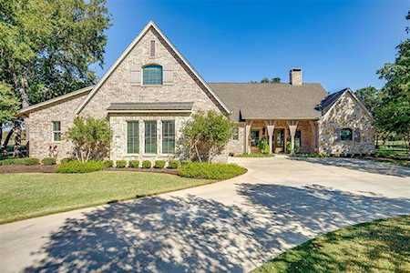 512 S Sugartree Drive Lipan, TX 76462