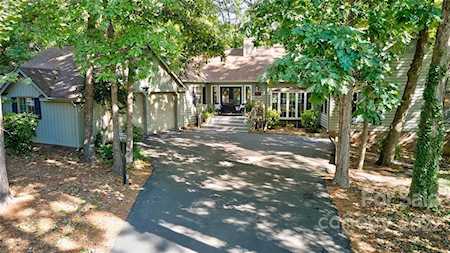 6 Sandy Cove Rd Lake Wylie, SC 29710
