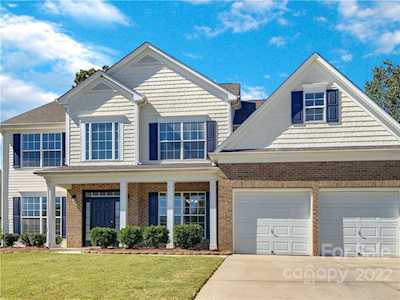 9136 Viscount Ln Charlotte, NC 28269