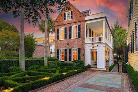 83 Tradd St Charleston, SC 29401